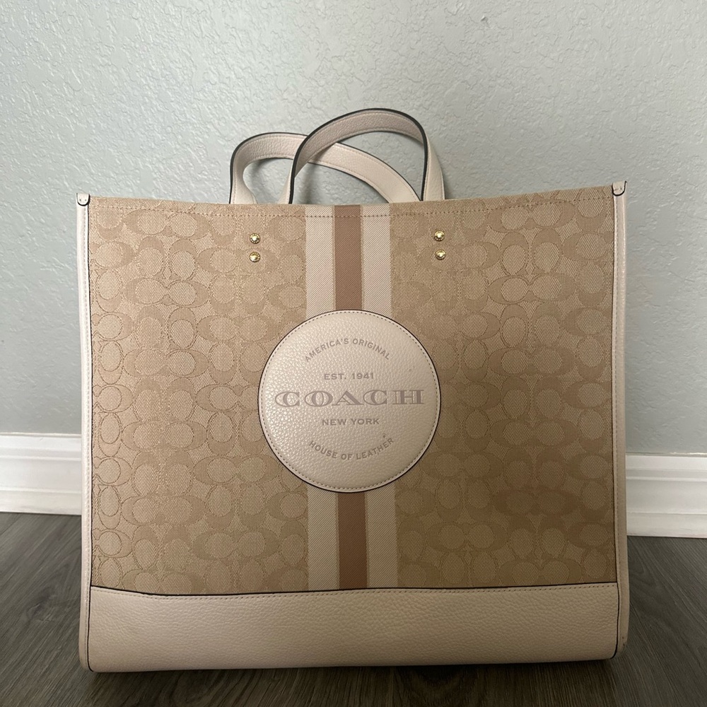 Coach Beige Tote Bag